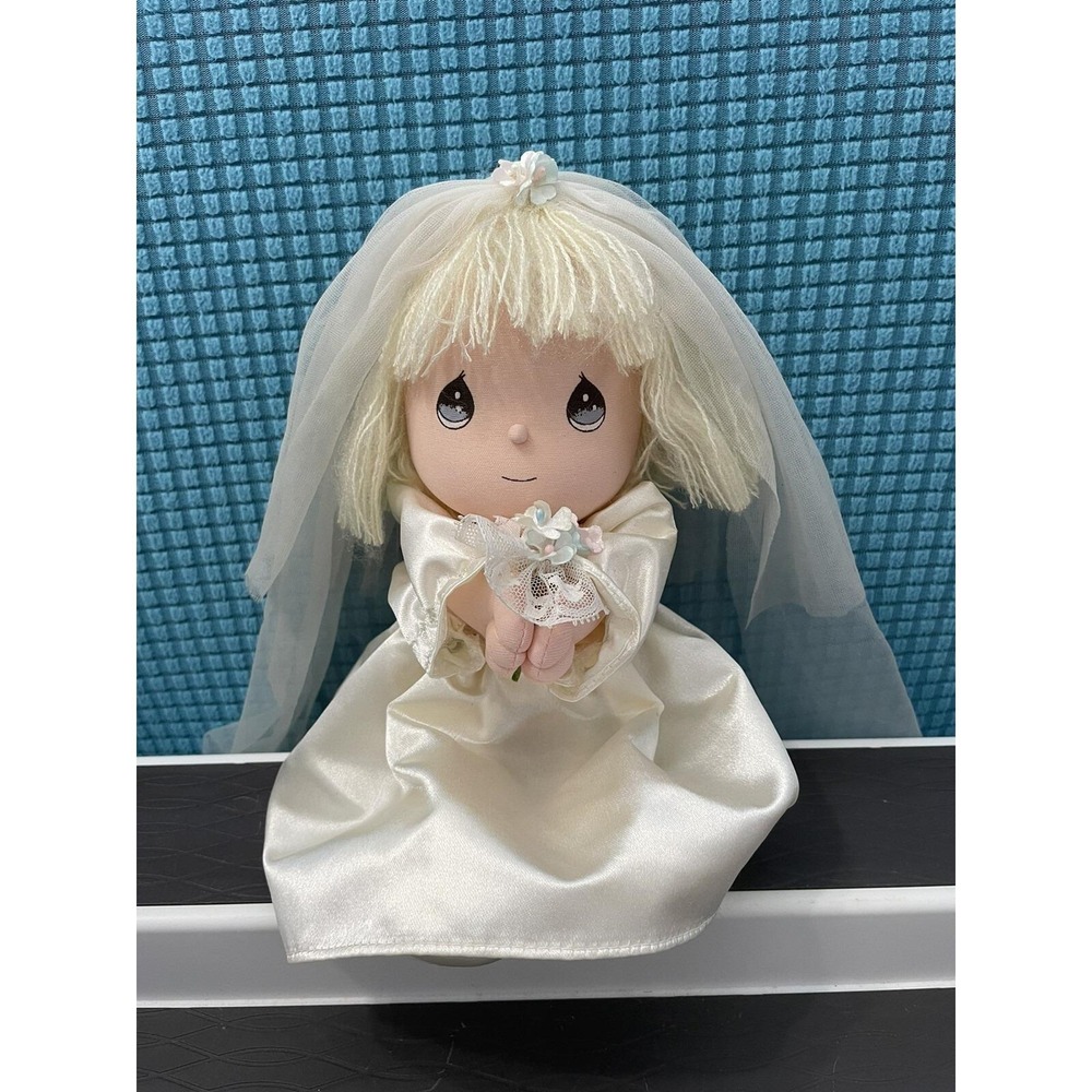 RARE Vintage 1991 Precious Moments Judy Bride Doll of the Month 16637